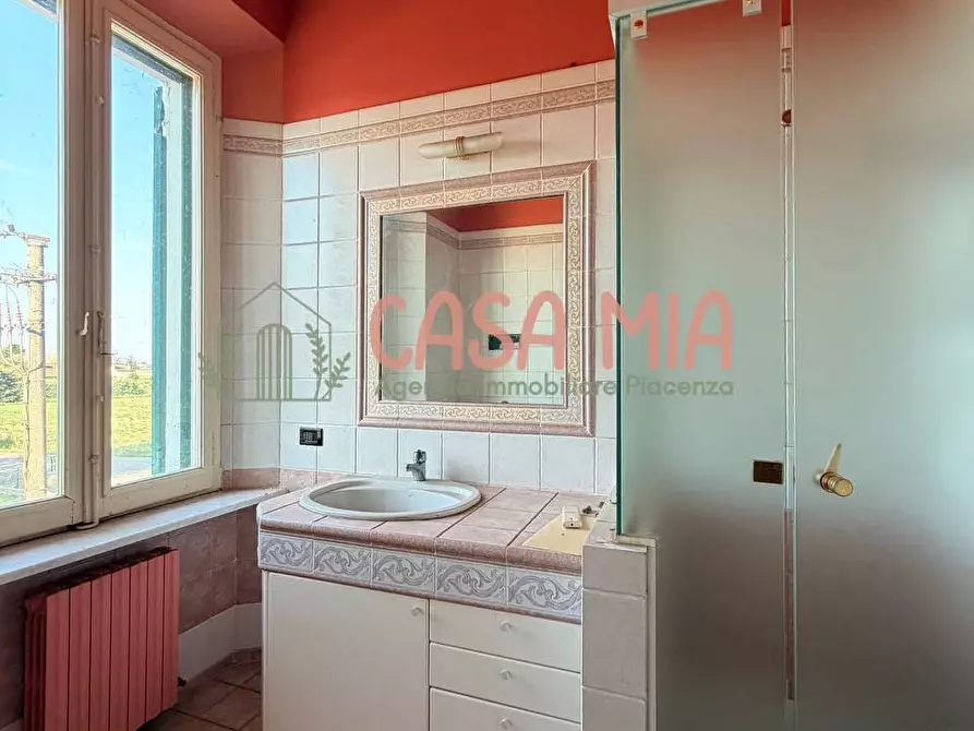 Immagine 14 di Villa in vendita  in Località incrociata a Agazzano