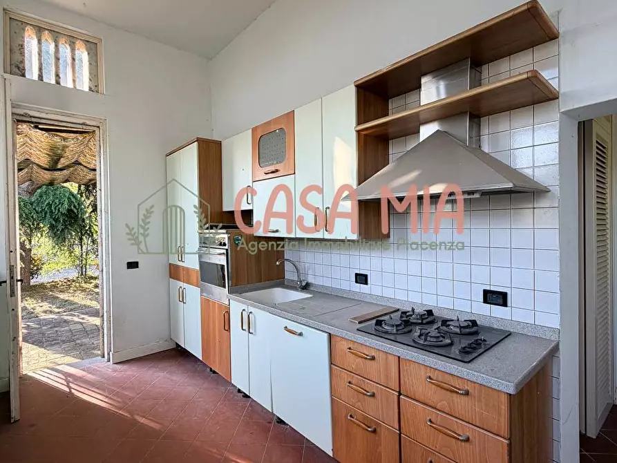 Immagine 18 di Villa in vendita  in Località incrociata a Agazzano