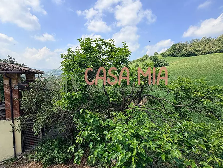 Immagine 10 di Villa in vendita  in Via pertini a Agazzano