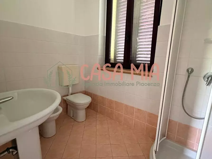 Immagine 13 di Villa in vendita  in Via pertini a Agazzano