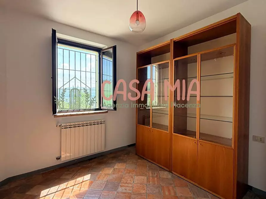 Immagine 26 di Villa in vendita  in Via pertini a Agazzano