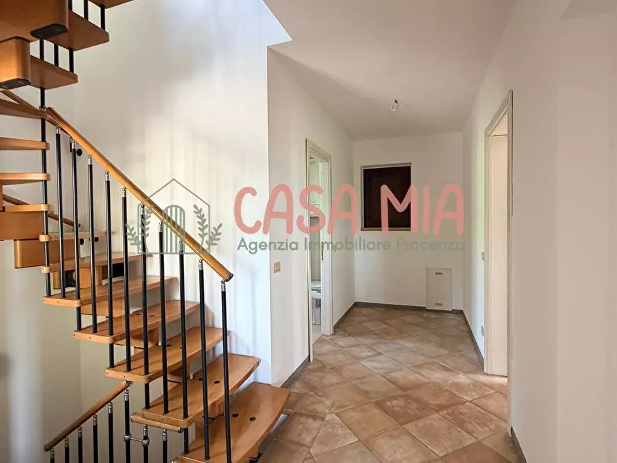 Immagine 29 di Villa in vendita  in Via pertini a Agazzano