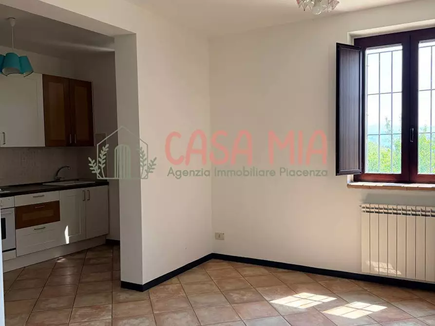 Immagine 33 di Villa in vendita  in Via pertini a Agazzano