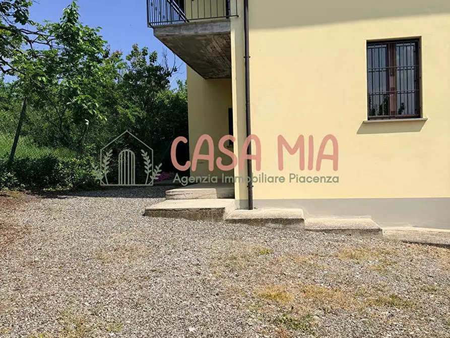 Immagine 38 di Villa in vendita  in Via pertini a Agazzano