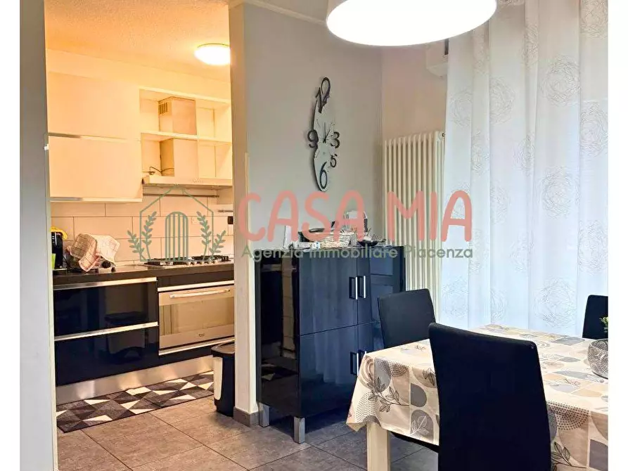 Immagine 9 di Appartamento in vendita  in Via Luigi Mutti 23 a Piacenza