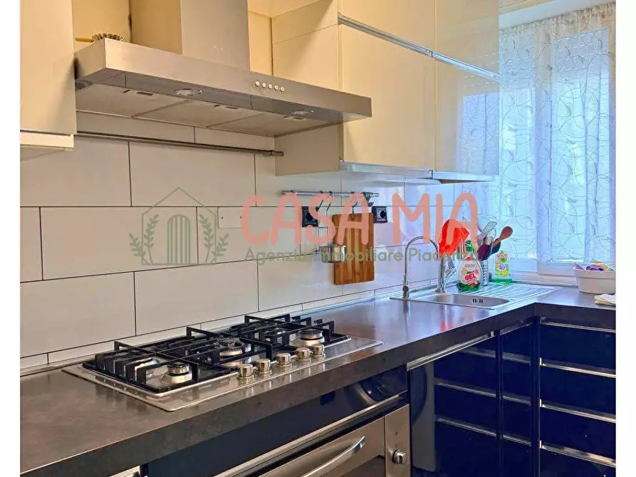 Immagine 12 di Appartamento in vendita  in Via Luigi Mutti 23 a Piacenza