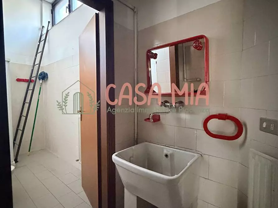 Immagine 15 di Ufficio in affitto  in Via turbini 30 a Piacenza