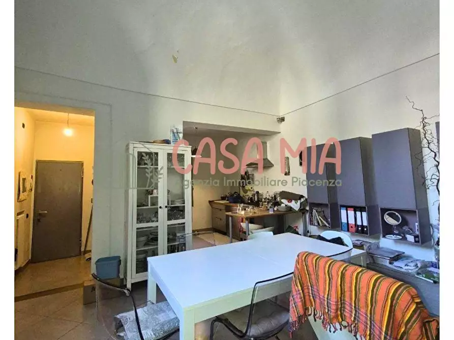 Immagine 3 di Appartamento in vendita  in Via Beverora a Piacenza