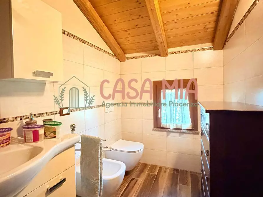 Immagine 38 di Rustico / casale in vendita  in Località poggetto a Agazzano