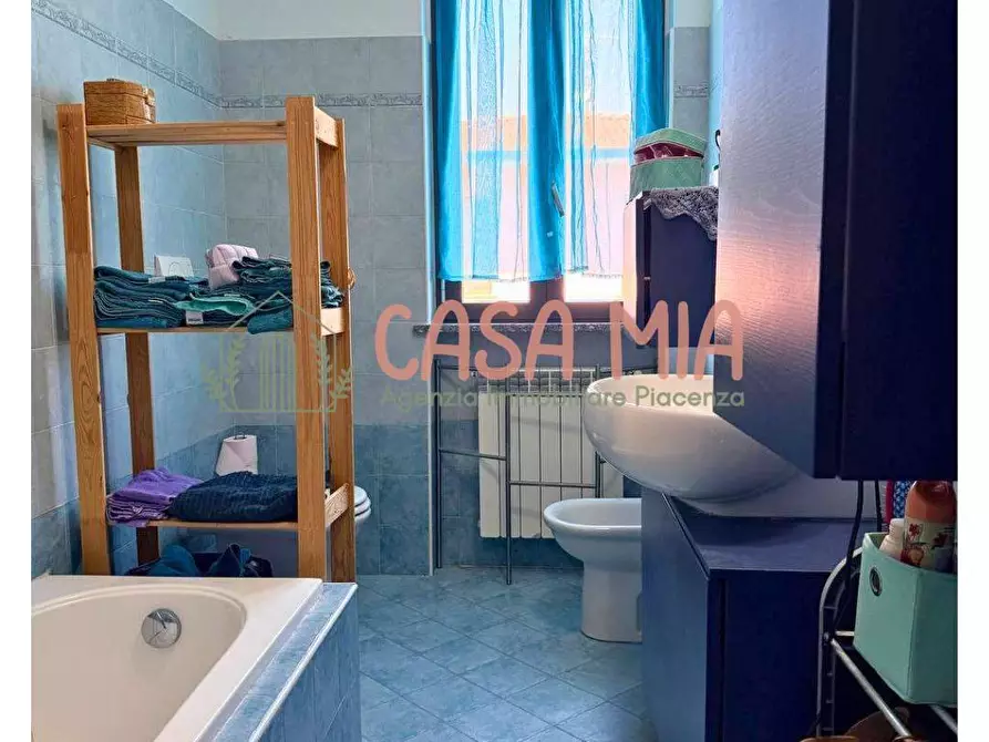 Immagine 25 di Appartamento in vendita  in via madre teresa di calcutta a Agazzano