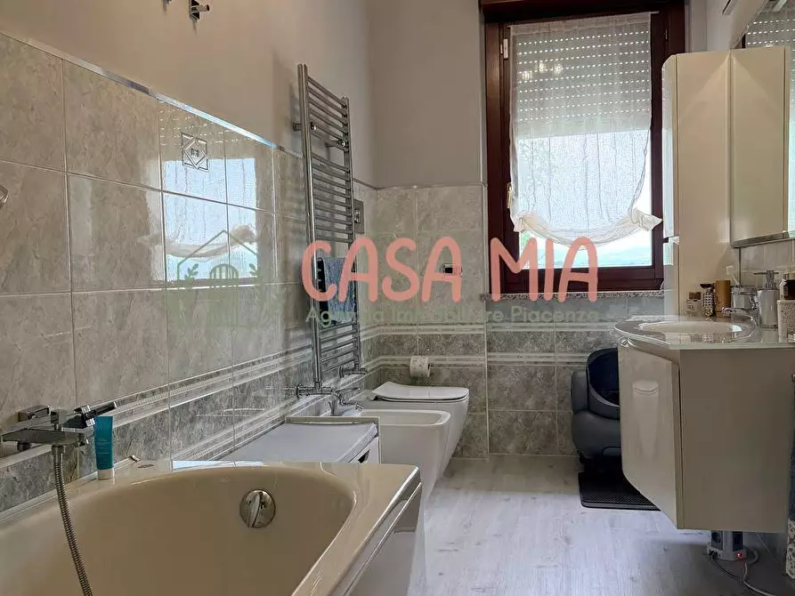 Immagine 21 di Appartamento in vendita  in Via Masina a Agazzano