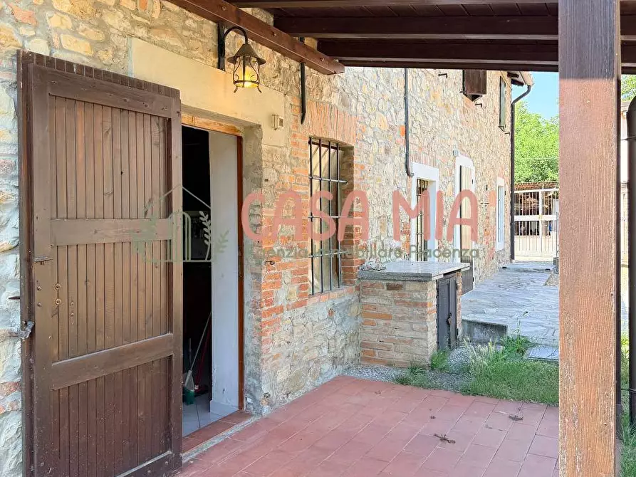 Immagine 3 di Casa semindipendente in vendita  in Via case Chiesa a San Giorgio Piacentino