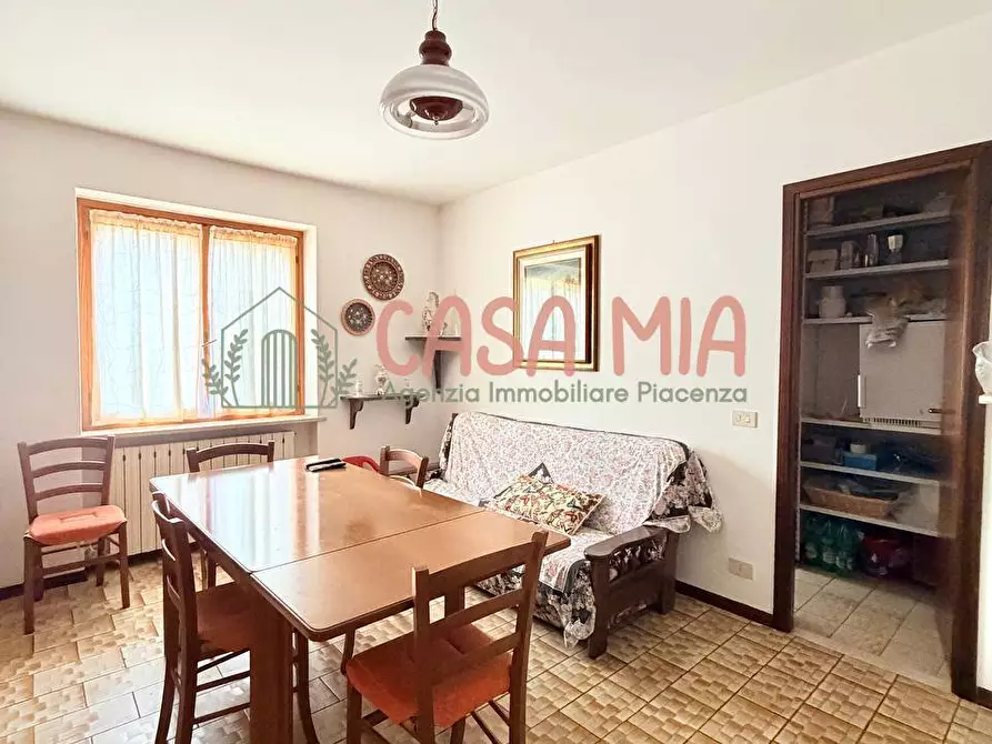 Immagine 3 di Appartamento in vendita  in Viale Circonvallazione a Ferriere