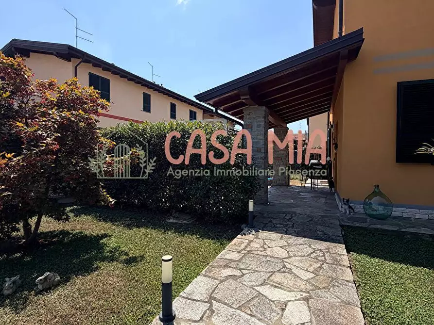 Immagine 35 di Casa semindipendente in vendita  in Via Paul Harris a Agazzano