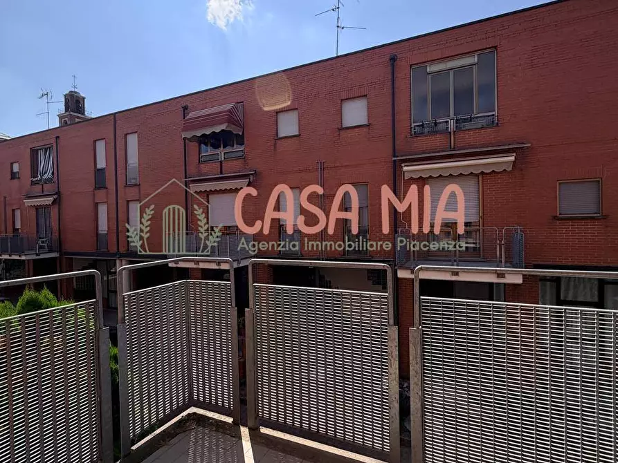 Immagine 21 di Appartamento in vendita  in Via emilia est a Agazzano