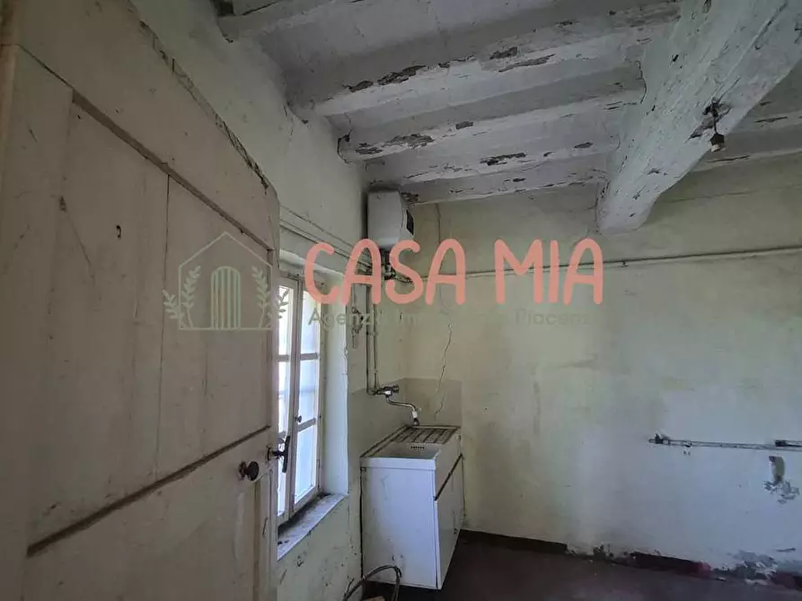 Immagine 2 di Rustico / casale in vendita  in via castello a Agazzano