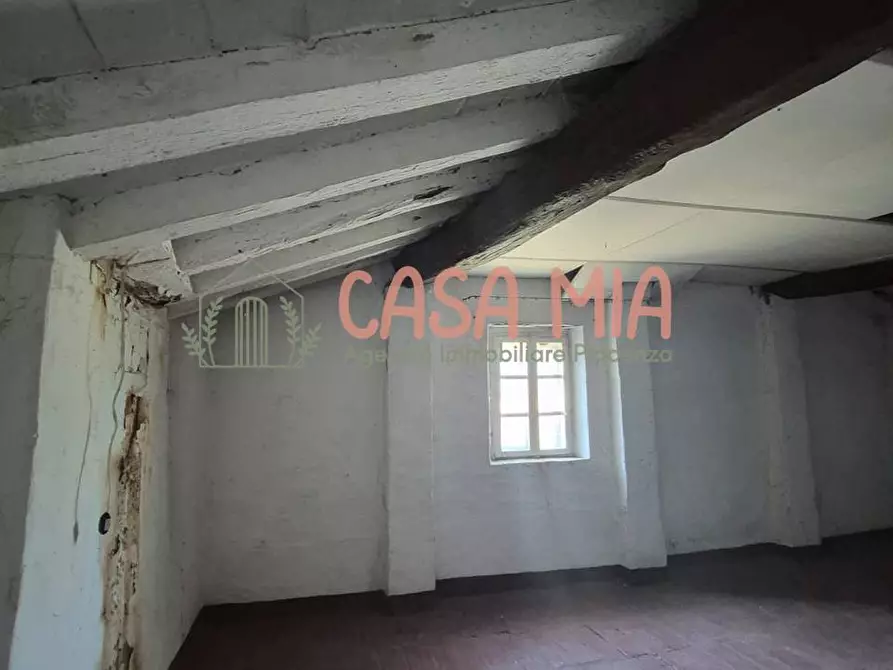 Immagine 3 di Rustico / casale in vendita  in via castello a Agazzano