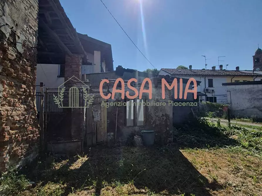Immagine 4 di Rustico / casale in vendita  in via castello a Agazzano