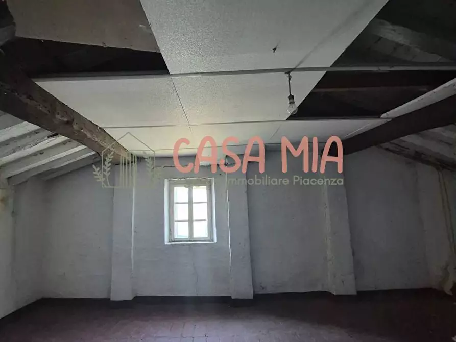 Immagine 11 di Rustico / casale in vendita  in via castello a Agazzano