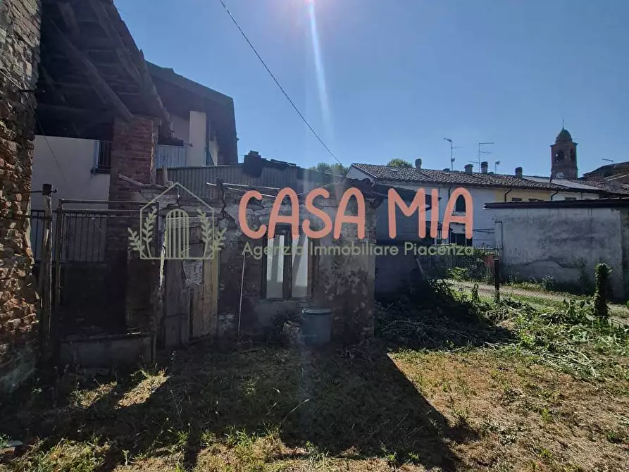 Immagine 23 di Rustico / casale in vendita  in via castello a Agazzano