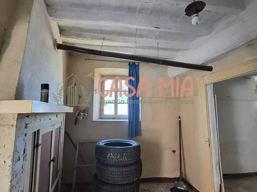 Immagine 26 di Rustico / casale in vendita  in via castello a Agazzano