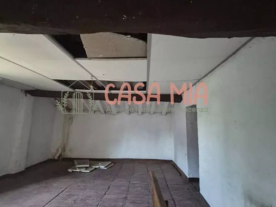 Immagine 27 di Rustico / casale in vendita  in via castello a Agazzano