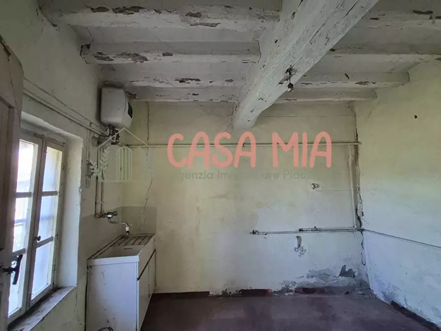 Immagine 29 di Rustico / casale in vendita  in via castello a Agazzano