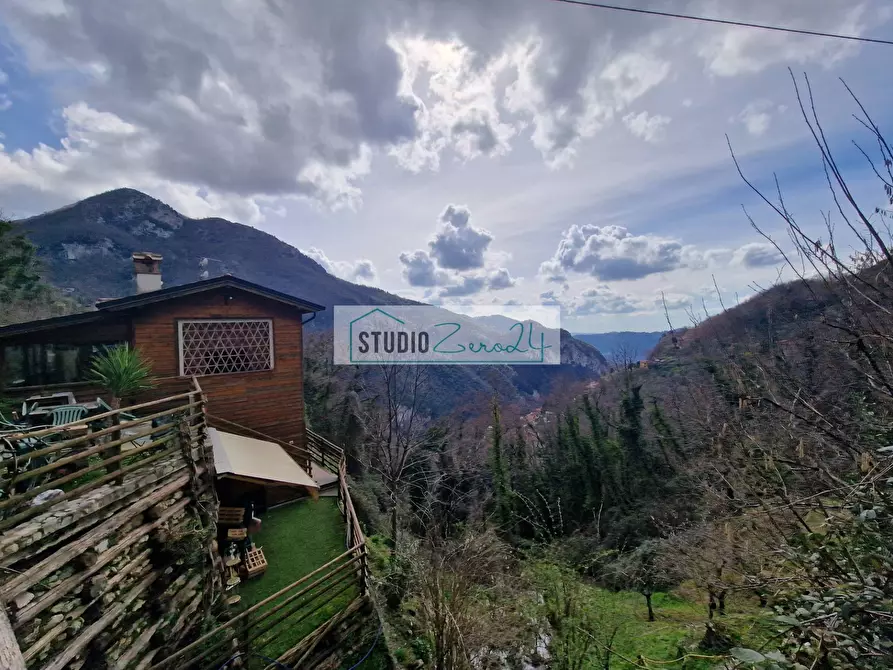 Immagine 25 di Locale commerciale in vendita  in Via Trescolli 1546 a Camaiore