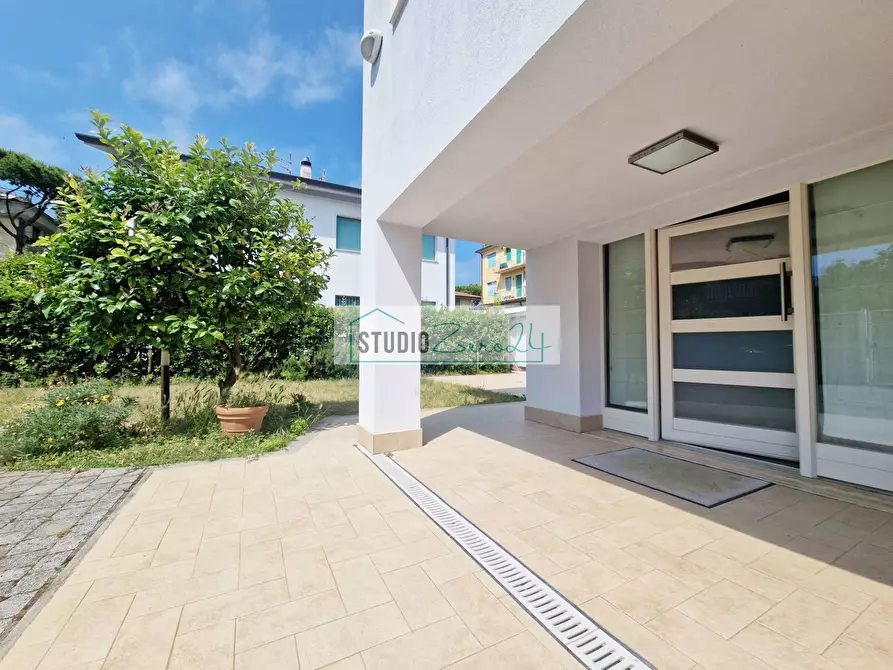 Immagine 7 di Casa semindipendente in vendita  in via maddalena a Camaiore