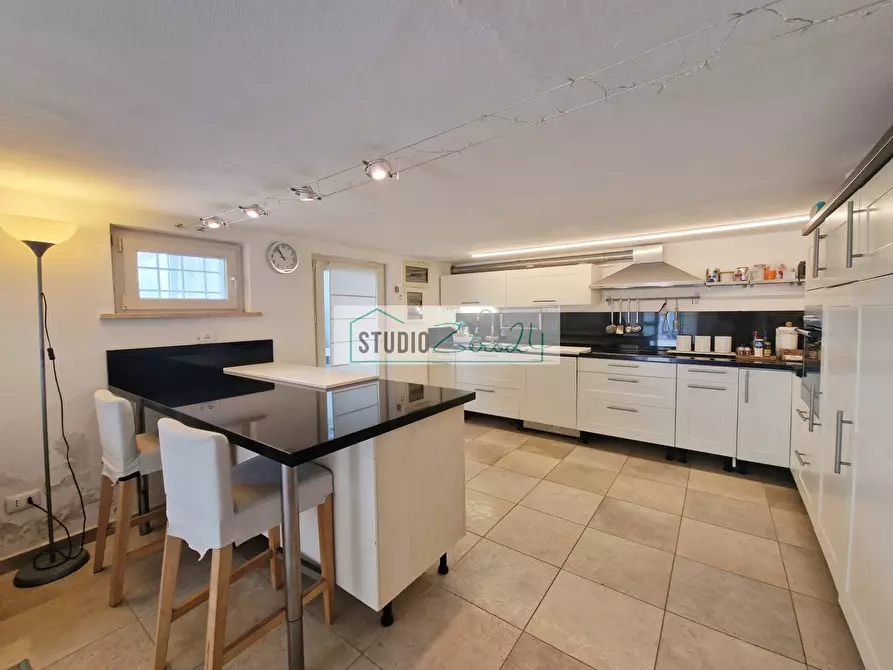 Immagine 13 di Casa semindipendente in vendita  in via maddalena a Camaiore