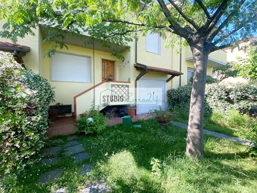Immagine 4 di Villetta a schiera in vendita  in via arginvecchio a Camaiore