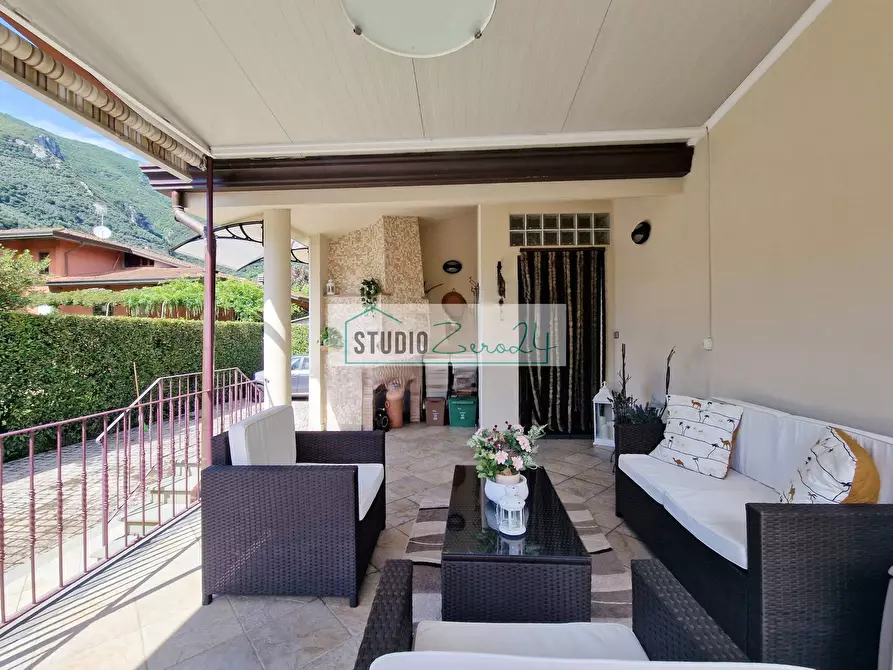 Immagine 16 di Villa in vendita  in via nuova a Camaiore