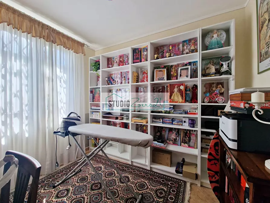 Immagine 31 di Villa in vendita  in via nuova a Camaiore