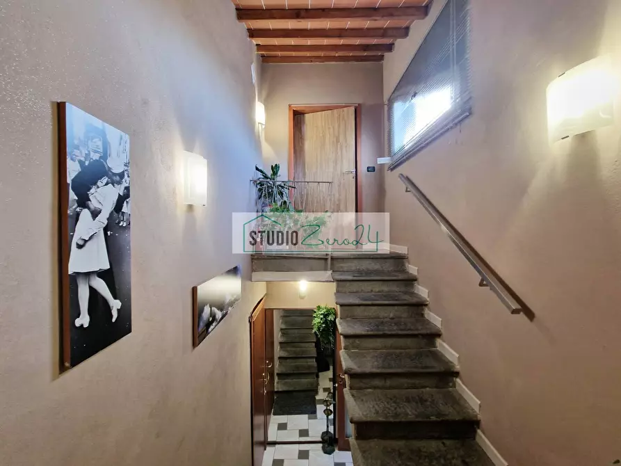 Immagine 20 di Attività commerciale in vendita  in via provinciale a Camaiore