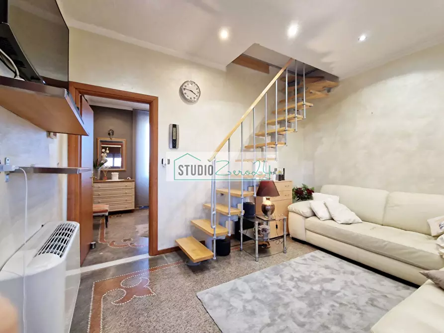 Immagine 21 di Attività commerciale in vendita  in via provinciale a Camaiore