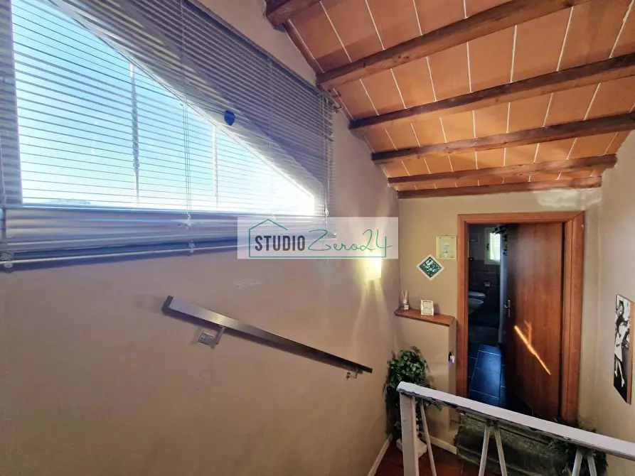 Immagine 26 di Attività commerciale in vendita  in via provinciale a Camaiore