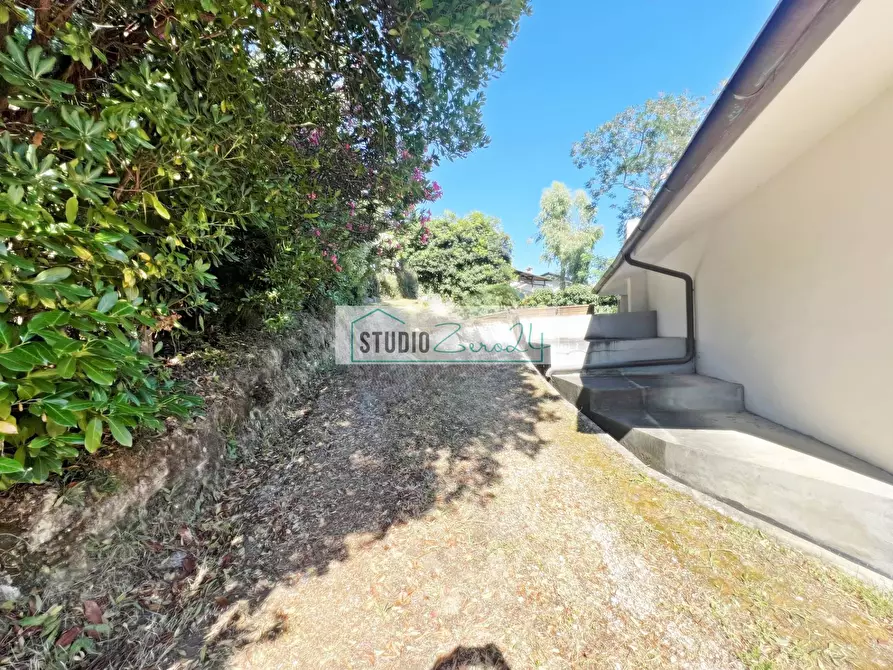 Immagine 4 di Villa in vendita  in Via del Pezzigno 15 a Camaiore