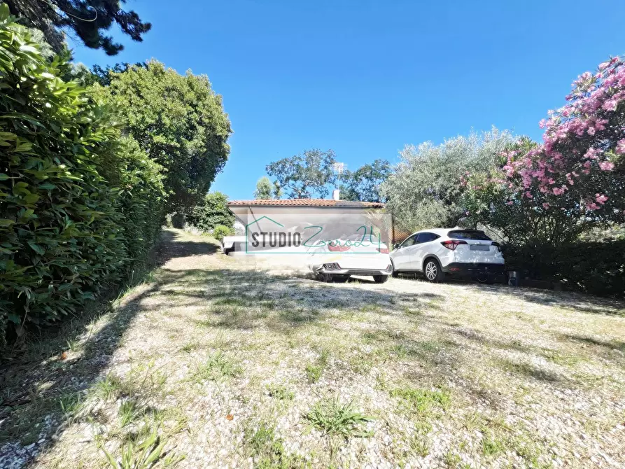 Immagine 6 di Villa in vendita  in Via del Pezzigno 15 a Camaiore