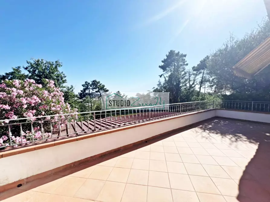 Immagine 45 di Villa in vendita  in Via del Pezzigno 15 a Camaiore