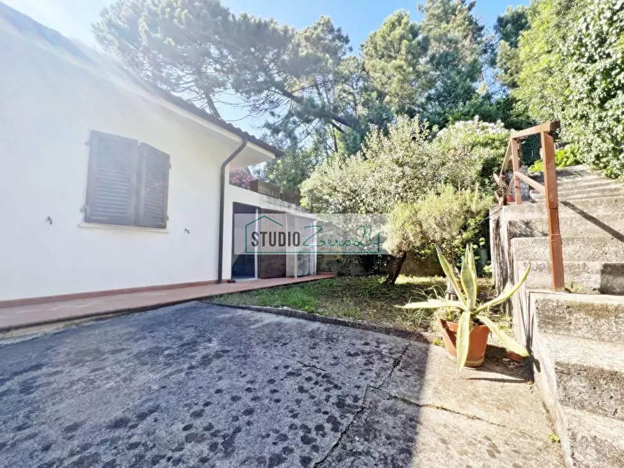 Immagine 49 di Villa in vendita  in Via del Pezzigno 15 a Camaiore