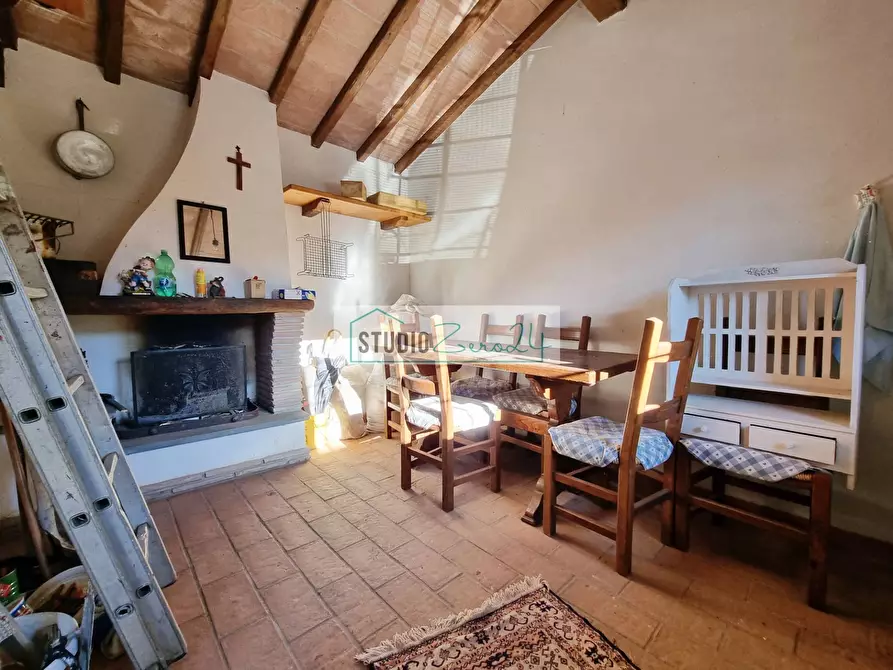 Immagine 5 di Terreno agricolo in vendita  in via sandro pertini a Camaiore