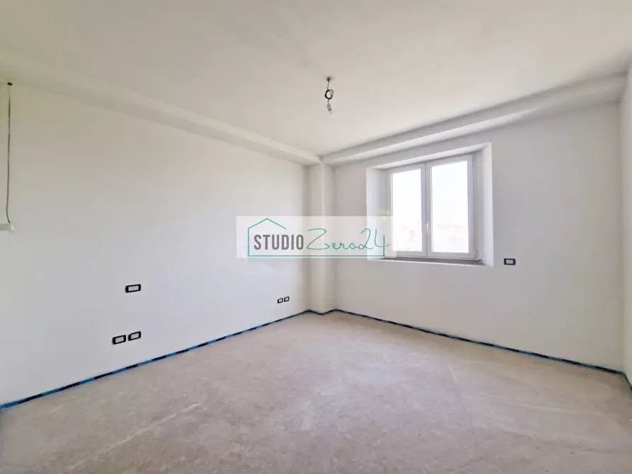 Immagine 6 di Appartamento in vendita  in Viale Cristoforo Colombo 2 a Camaiore