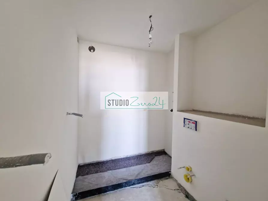 Immagine 8 di Appartamento in vendita  in Viale Cristoforo Colombo 2 a Camaiore