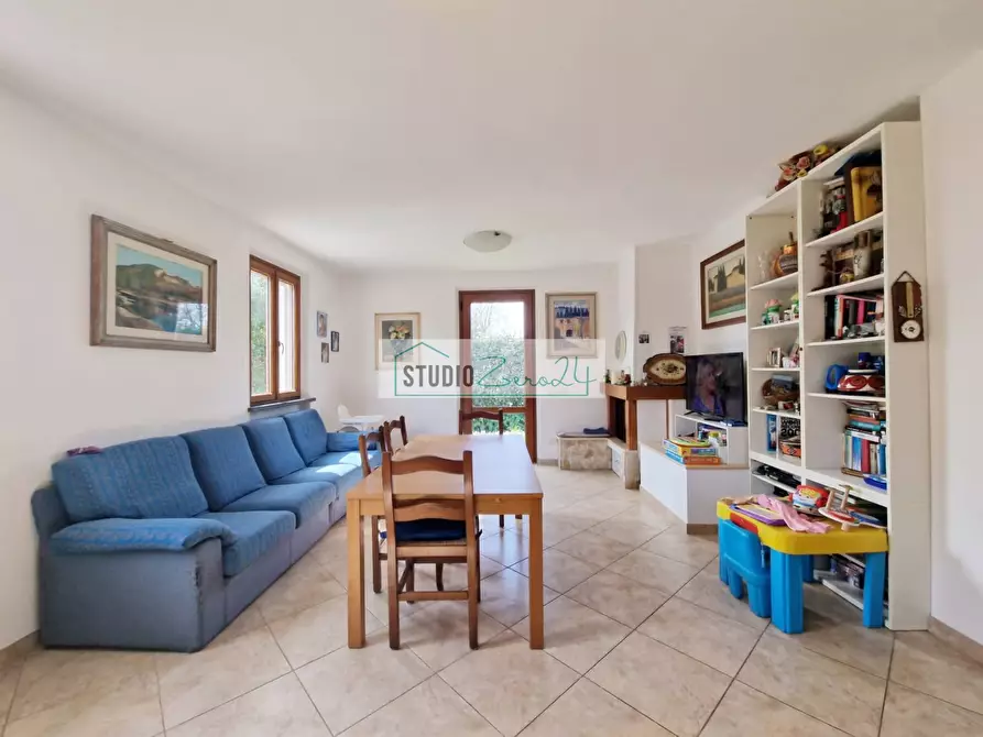 Immagine 5 di Villa in vendita  in via fratelli rosselli a Camaiore