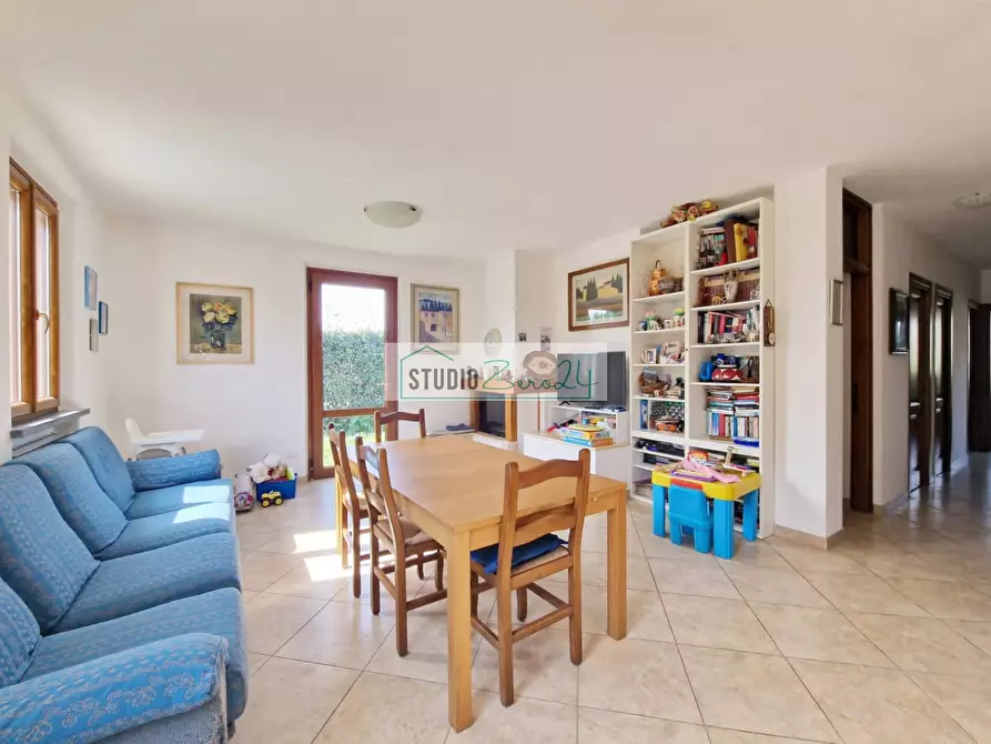 Immagine 6 di Villa in vendita  in via fratelli rosselli a Camaiore