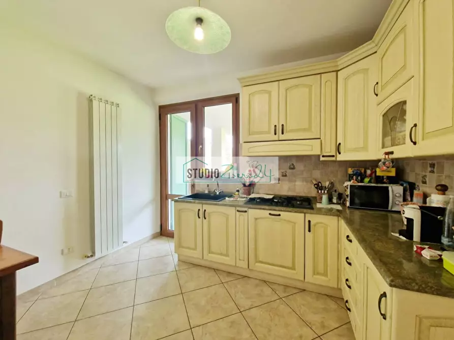 Immagine 8 di Villa in vendita  in via fratelli rosselli a Camaiore