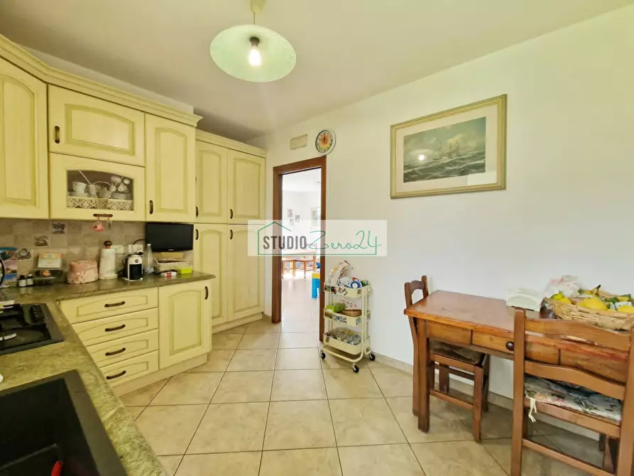 Immagine 9 di Villa in vendita  in via fratelli rosselli a Camaiore