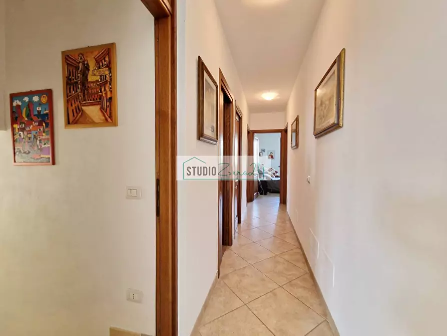 Immagine 10 di Villa in vendita  in via fratelli rosselli a Camaiore