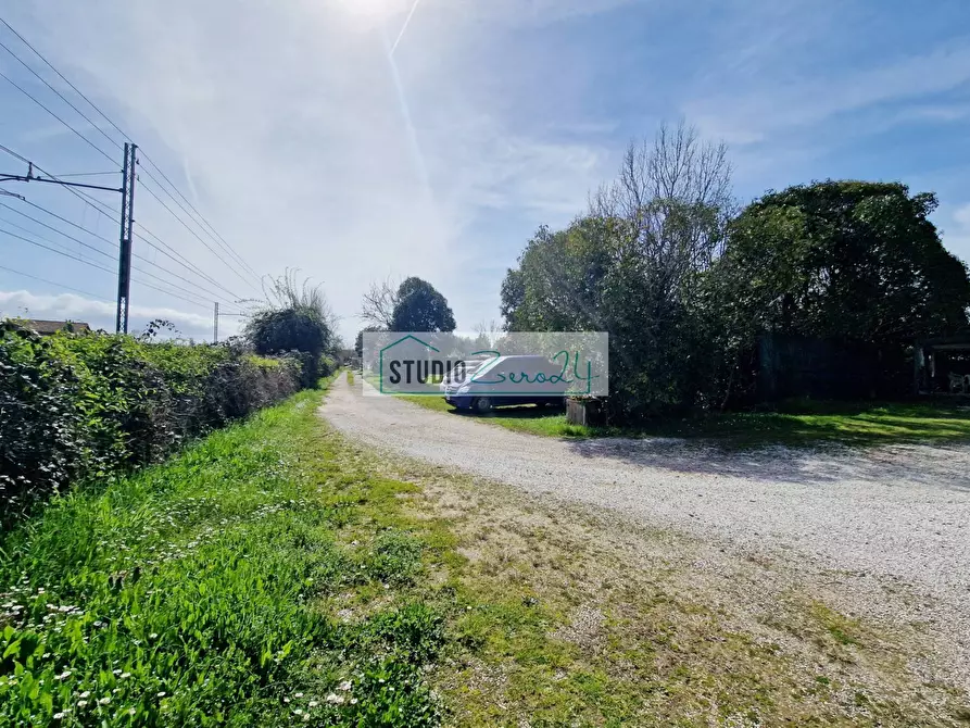 Immagine 22 di Villa in vendita  in via fratelli rosselli a Camaiore