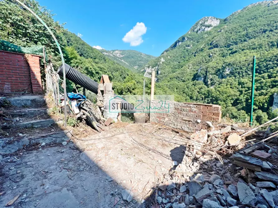 Immagine 21 di Casa semindipendente in vendita  in Via dei Tardoni 65 a Camaiore